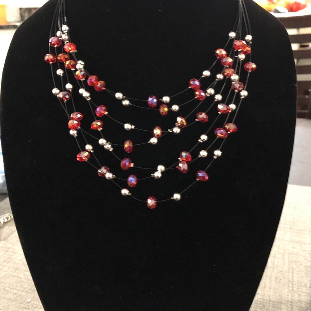 Floating bead necklace
